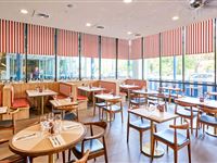 District Dining Restaurant & Bar - Mantra Albury Hotel